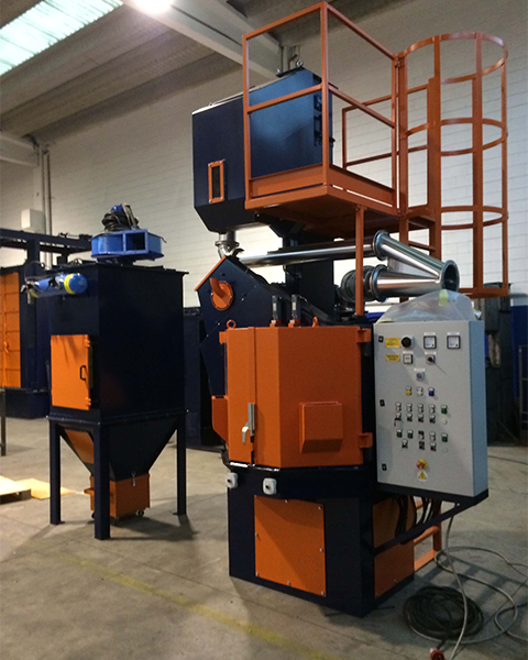 fritz_maschinen_schleuderrad_drehtischanlage_steuerung_480x600 Drehtisch-Strahlanlage mit Optionen – Automatisierung, Regelung und Prozessüberwachung